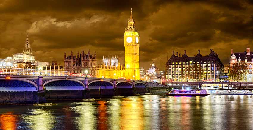 R3031 London Canvas Wall Art Canvas Print
