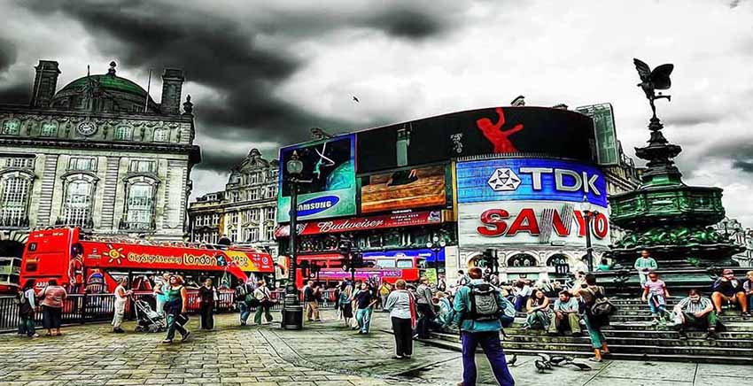 London Piccadilly Canvas Wall Art Canvas Print