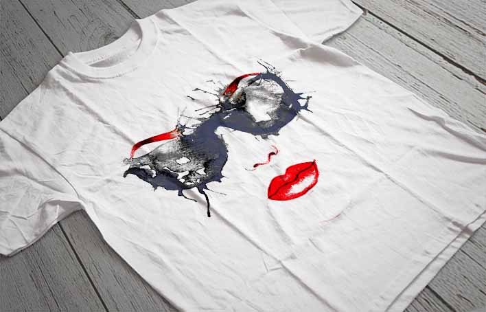 Regular Fit Printed T-Shirt Woman in Sunglasses